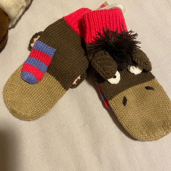 JOULES YOUTH HORSE MITTENS - Picture 5 of 5